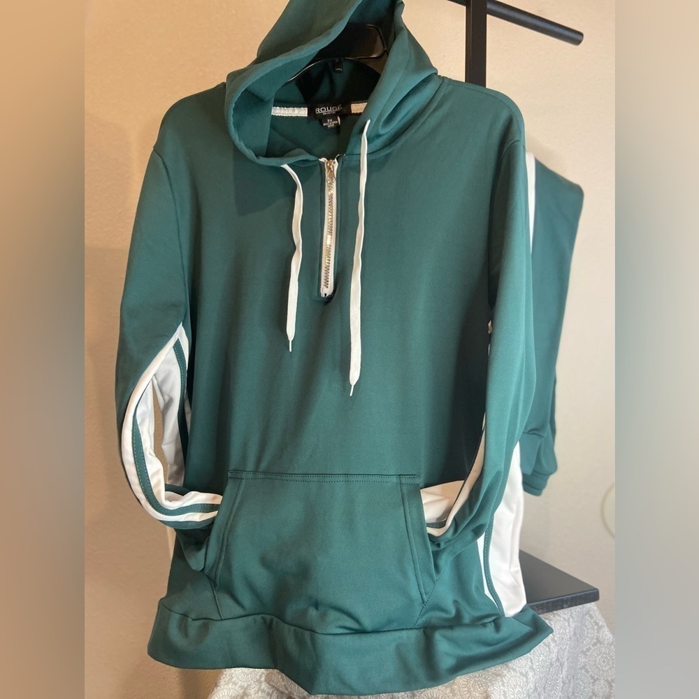 Rouge Collection~NWOT~Kelly Green/White Stripe Tracksuit~1/4 Zip~Hooded~Size 2X - Picture 7 of 16